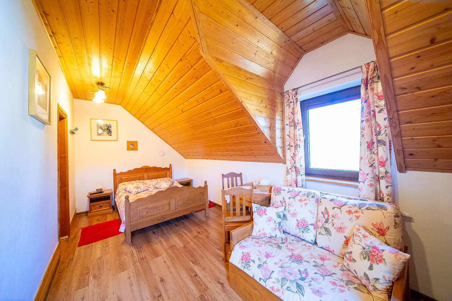 BORSUCZYNA POKOJ TRZY OSOBOWY